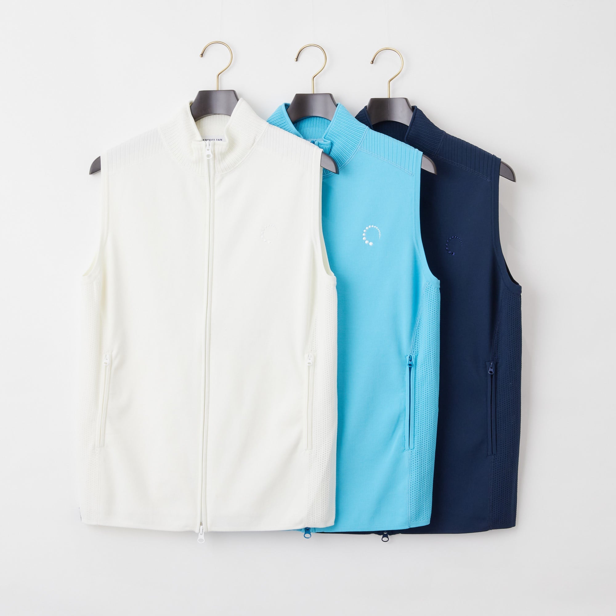 PERFECT TAN｜《SALE》テックジップアップ ニットベスト〈MENS〉
