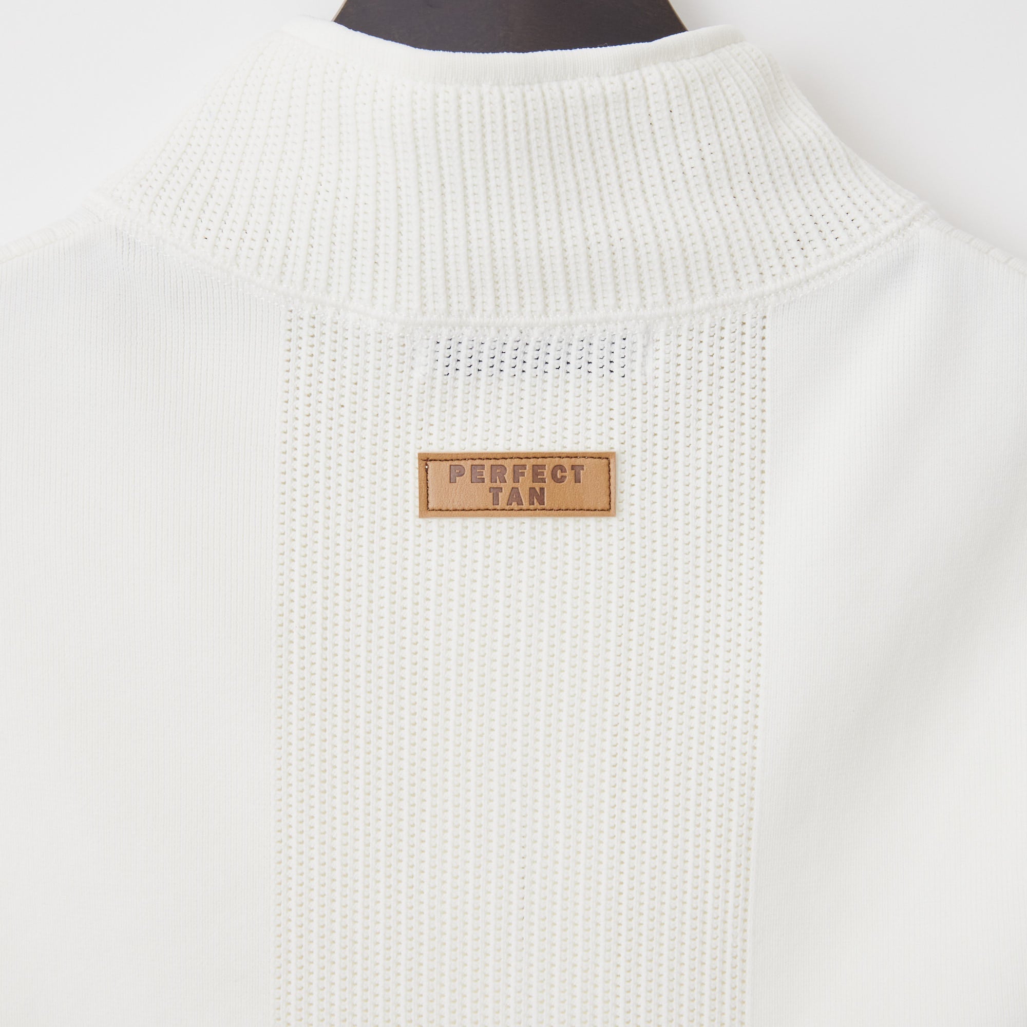 PERFECT TAN｜《SALE》テックジップアップ ニットベスト〈MENS〉